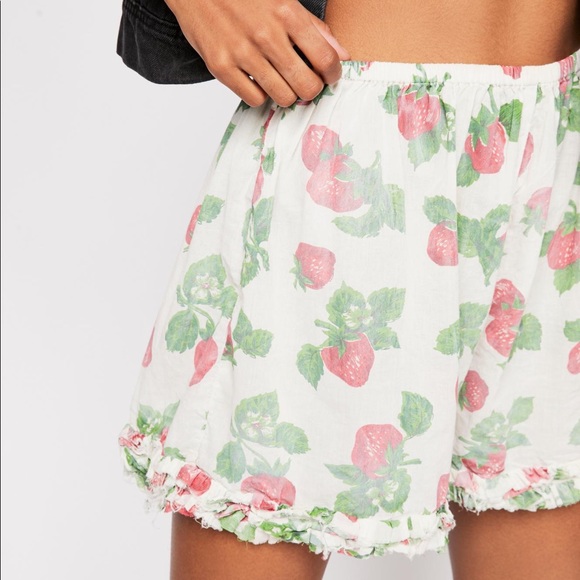 🍓 ISO OF THESE 🍓 - Picture 4 of 7